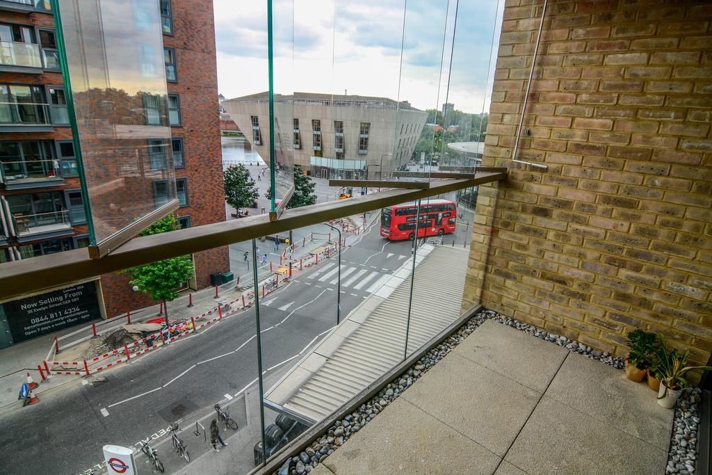 Pelican Wharf Apartments Londra Dış mekan fotoğraf